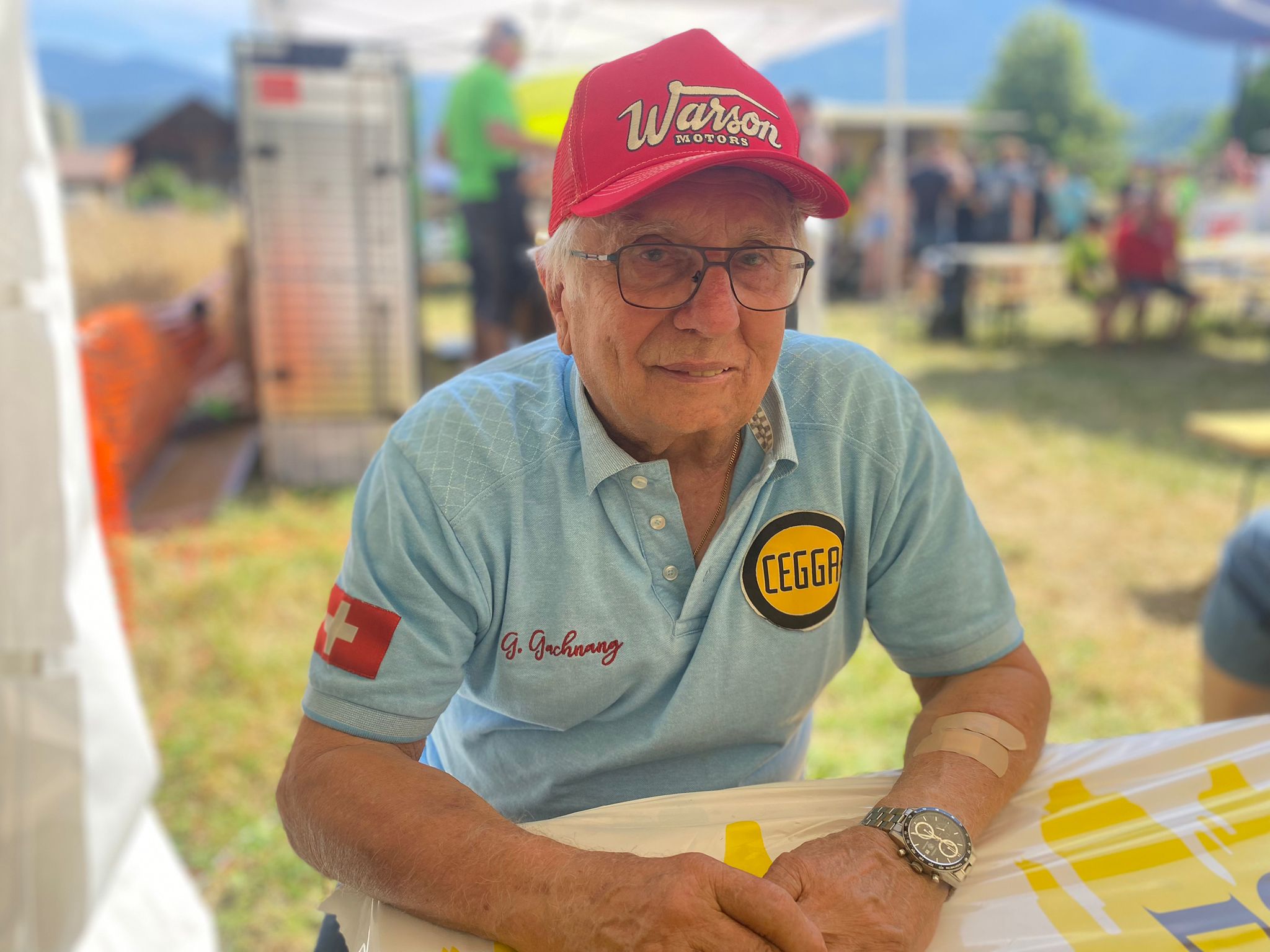 Automobilisme : Georges Gachnang, 92 ans, continue de piloter ses propres voitures